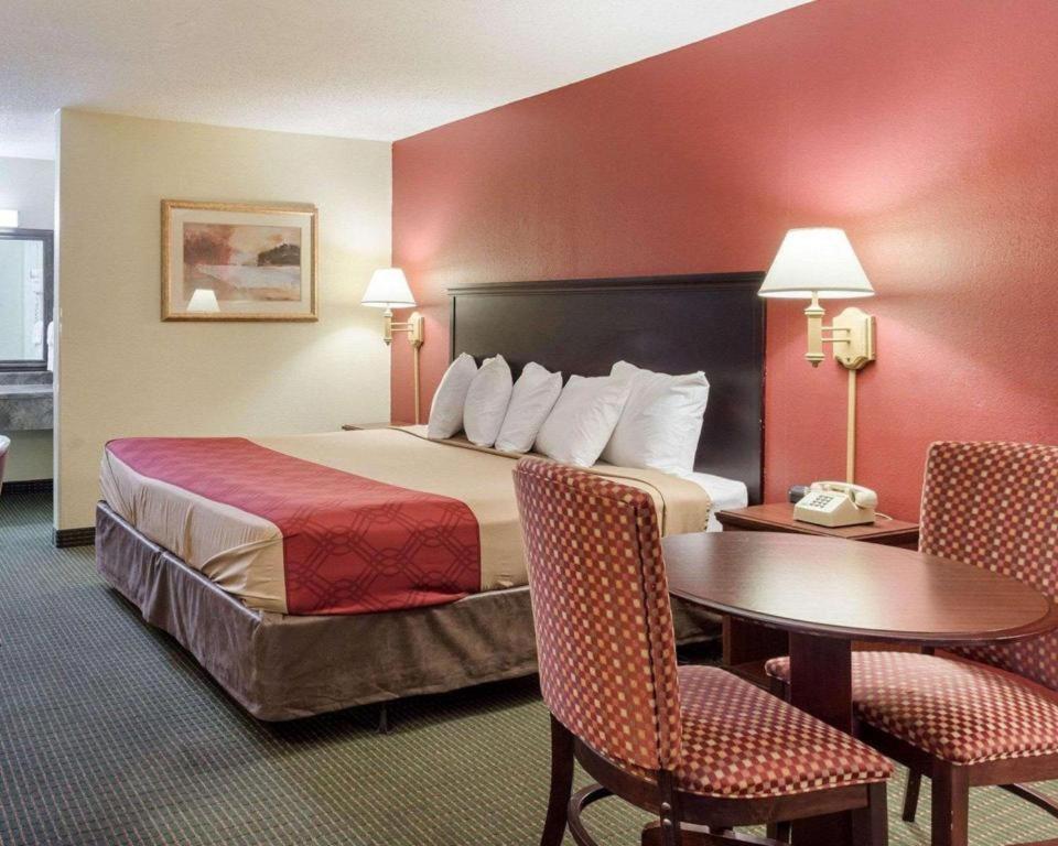 Rodeway Inn Запад Мемфис Экстерьер фото